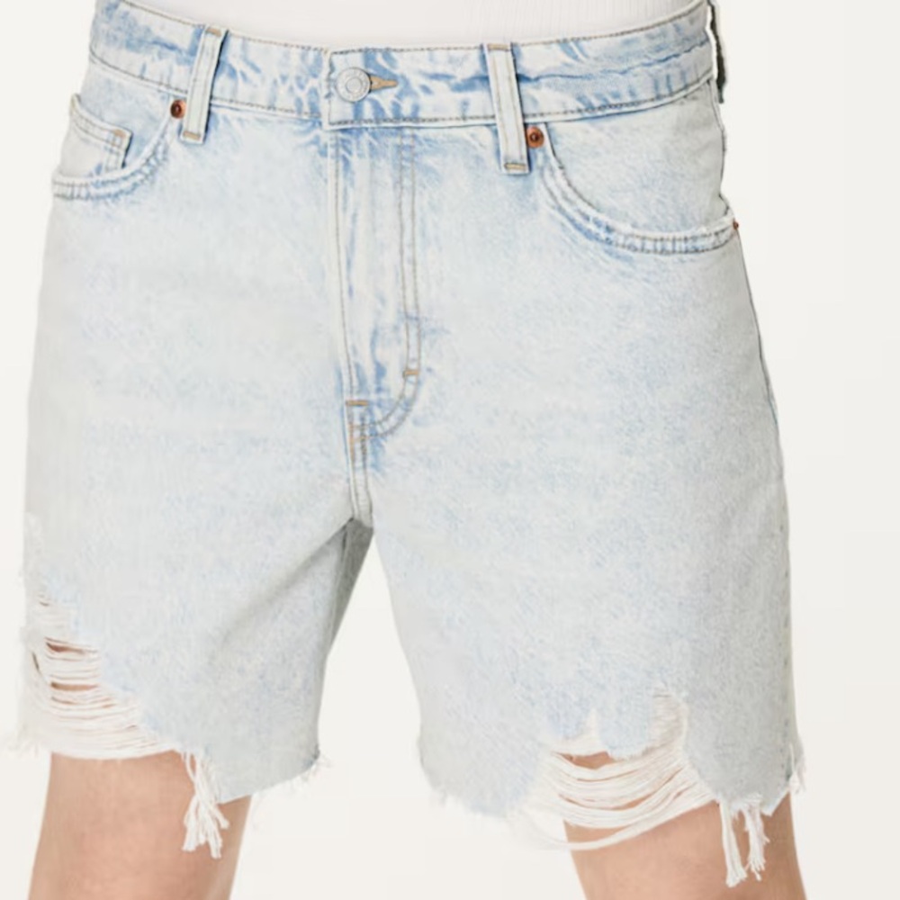H&M High Rise Dad Bermuda Shorts in Light‎ Wash